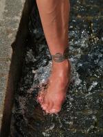 Barefoot in the brooks of Freiburg Barefoot in the brooks of Freiburg